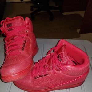 MENS SIZE 8 Nike Air pythons Fire engine red